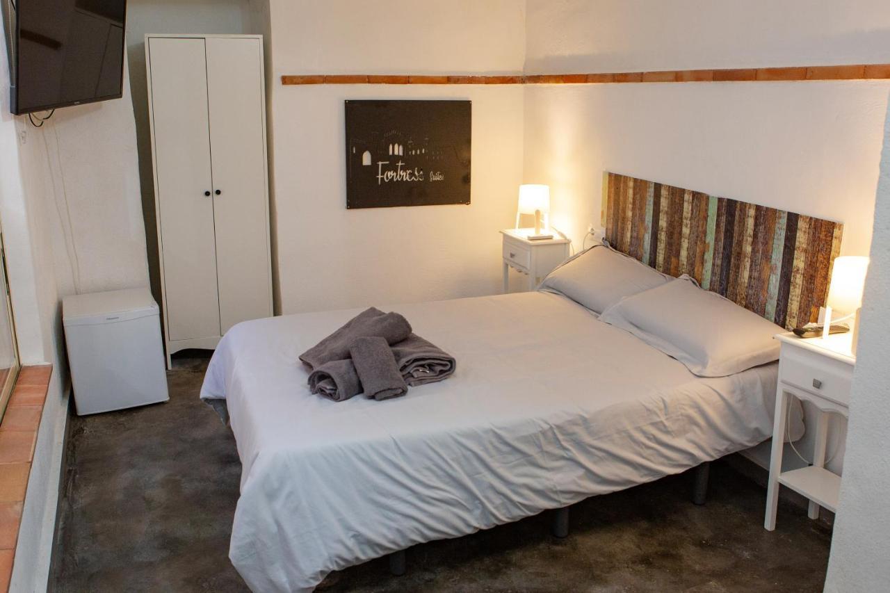 Fortress Jacuzzi Suites 卡迪瓦 外观 照片