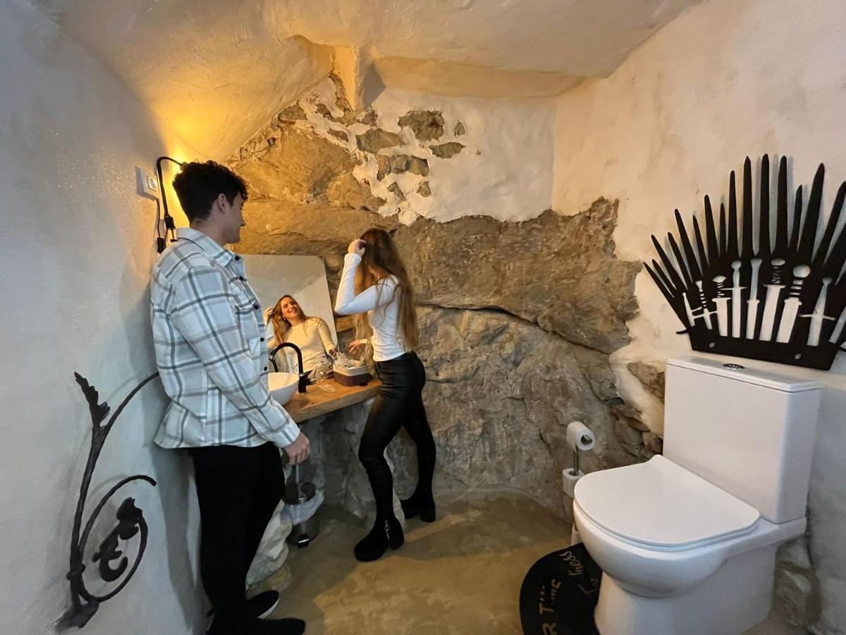 Fortress Jacuzzi Suites 卡迪瓦 外观 照片