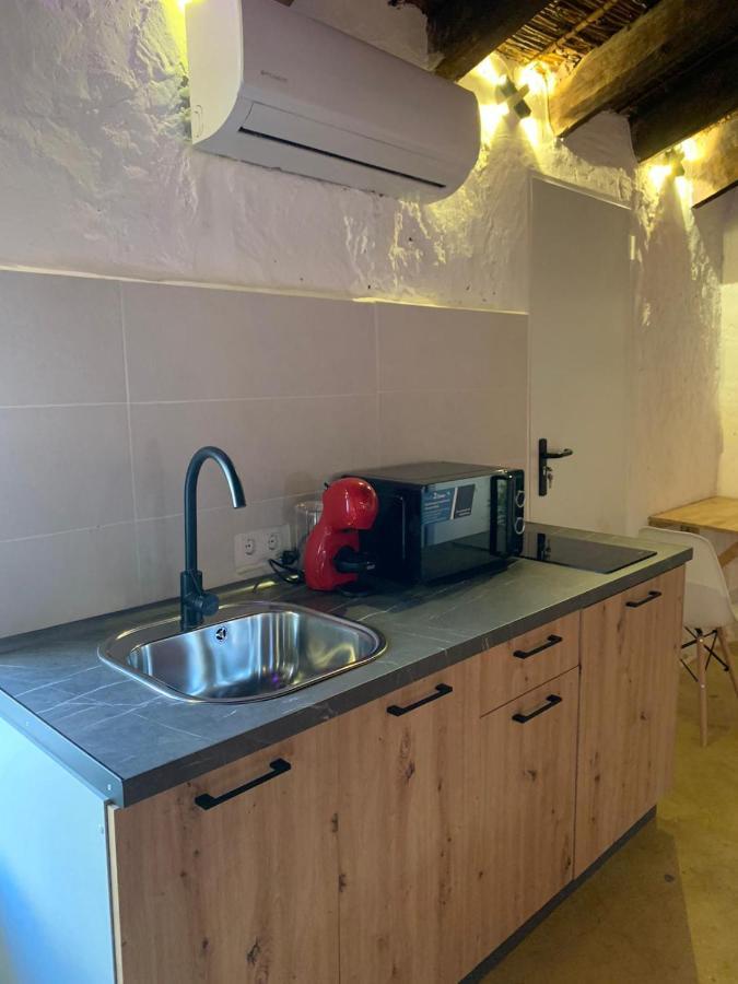 Fortress Jacuzzi Suites 卡迪瓦 外观 照片