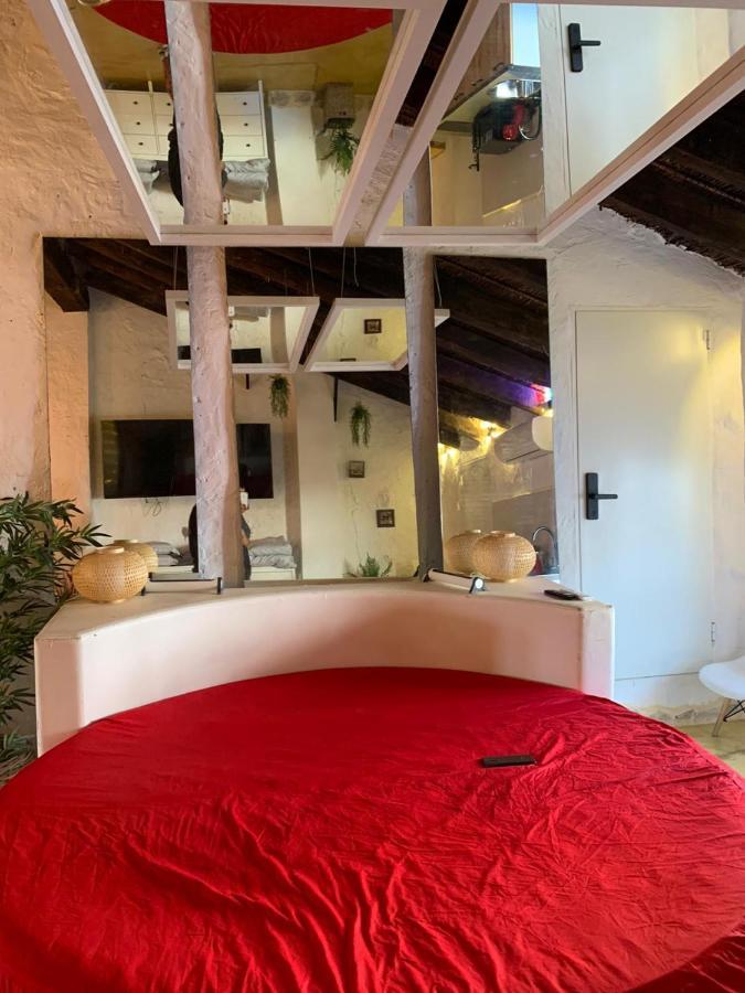 Fortress Jacuzzi Suites 卡迪瓦 外观 照片